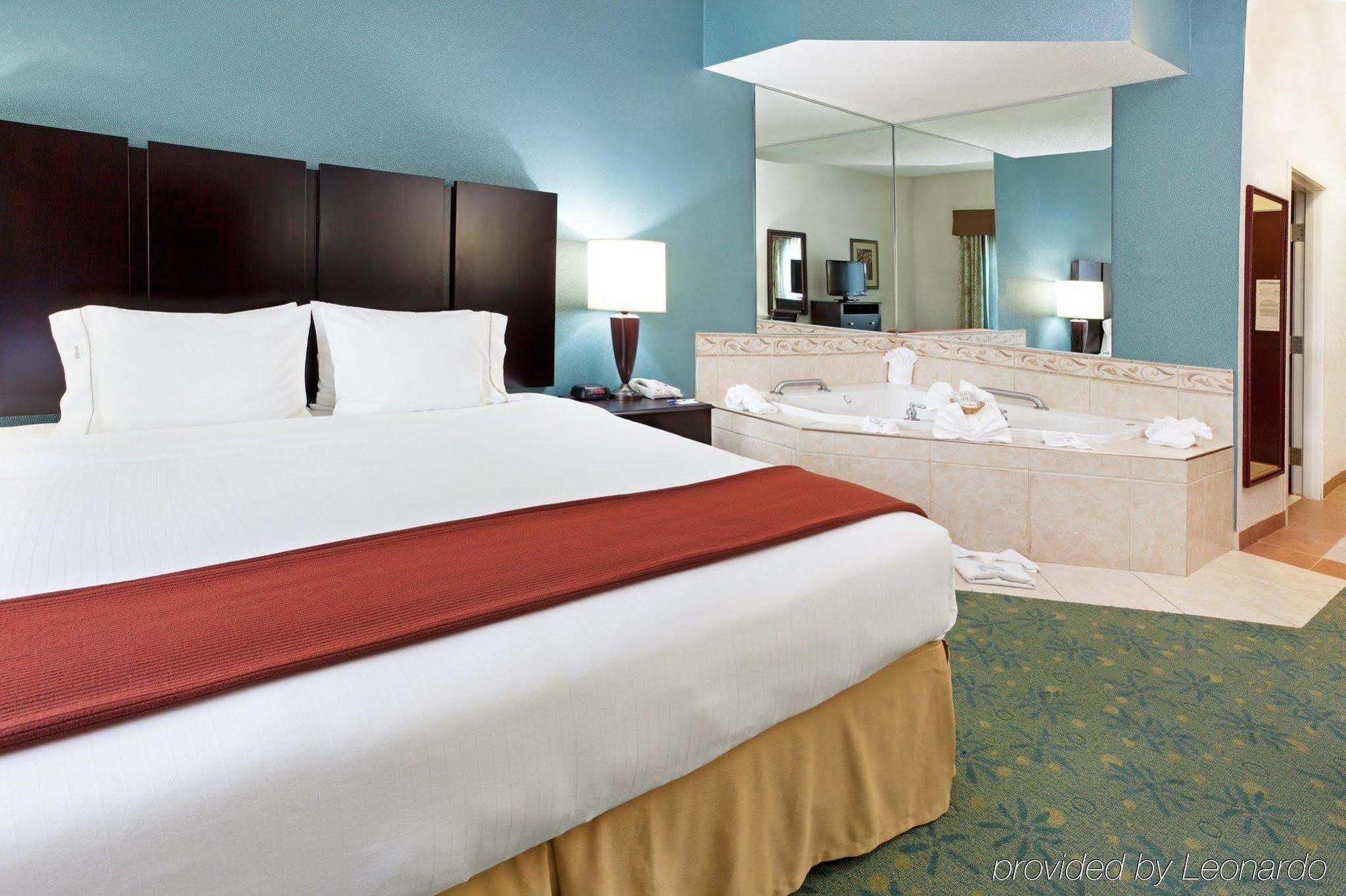 Holiday Inn Express Hotels & Suites Greenville-Spartanburg/Duncan By Ihg Екстериор снимка